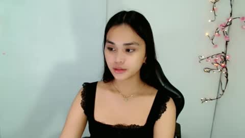 ELISE online show from April 15, 8:09 pm
