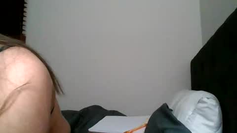 naughtynadia52 online show from March 23, 12:03 am