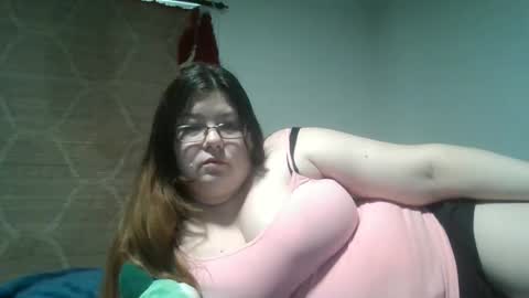 Snapshot of naughtynatalie1988x chatting on May 17, 11:45 pm Natalie online show from May 17, 11:45 pm