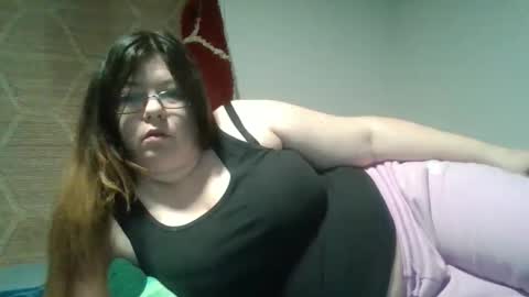 Snapshot of naughtynatalie1988x chatting on May 21, 6:31 am Natalie online show from May 21, 6:31 am
