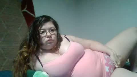 Snapshot of naughtynatalie1988x chatting on June 23, 1:58 am Natalie online show from June 23, 1:58 am