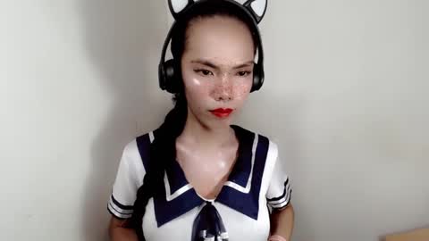 naughtypetiteangel online show from September 13, 2:22 am