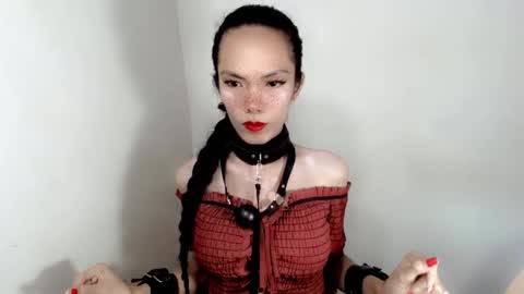 naughtypetiteangel online show from September 28, 9:14 am