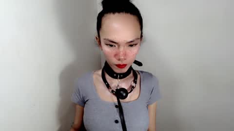 naughtypetiteangel online show from October 27, 9:13 am