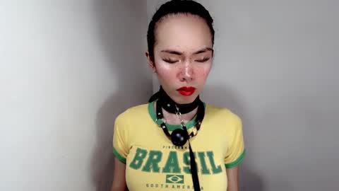 naughtypetiteangel online show from November 24, 11:48 pm