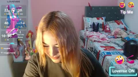 naughtyplayass online show from December 17, 6:42 pm
