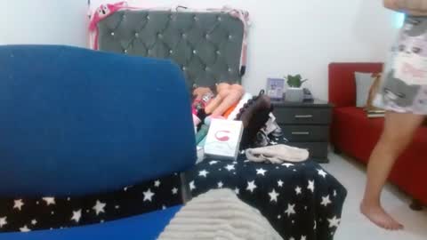 naughtyplayass online show from June 12, 12:59 pm