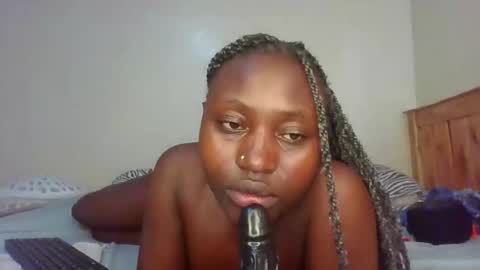 naughtyqueen12 online show from March 18, 11:57 am