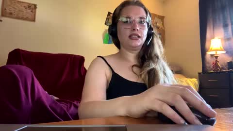 Snapshot of naughtyred25 chatting on October 20, 4:07 pm naughtyred23 online show from October 20, 4:07 pm