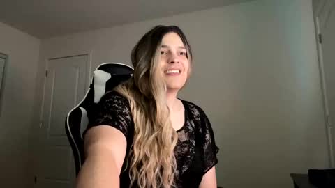 Snapshot of naughtyseraphine chatting on January 17, 2:18 am NaughtySeraphine online show from January 17, 2:18 am