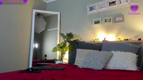 NaughtyTyra online show from June 18, 9:14 am