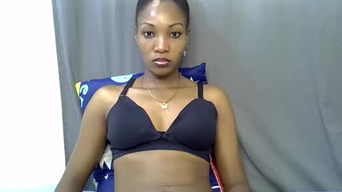 Snapshot of naughtyy4u chatting on April 5, 2:31 am naughtyy4u online show from April 5, 2:31 am
