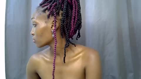 Snapshot of naughtyy4u chatting on April 21, 8:55 pm naughtyy4u online show from April 21, 8:55 pm