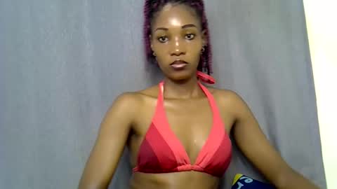 Snapshot of naughtyy4u chatting on April 27, 8:34 am naughtyy4u online show from April 27, 8:34 am