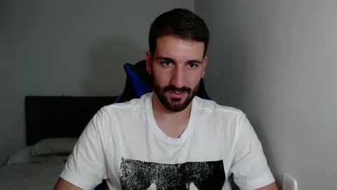 Snapshot of naugthy18boy chatting on December 18, 7:19 pm Nico online show from December 18, 7:19 pm