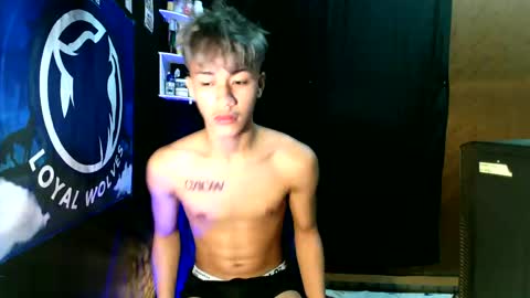 Loy online show from November 6, 7:04 pm