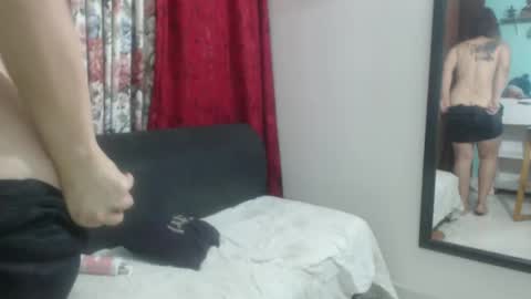 Snapshot of naugthymilf23 chatting on February 10, 1:24 am keyra online show from February 10, 1:24 am