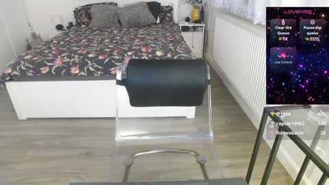 KimBeee online show from February 2, 1:08 pm