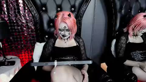 Navier  online show from January 9, 8:32 pm