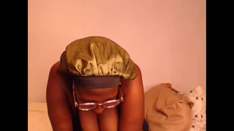 nawtylezi696 online show from October 14, 8:31 pm