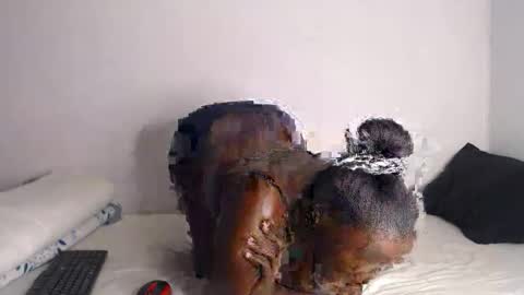 nawtylezi696 online show from October 30, 6:52 pm