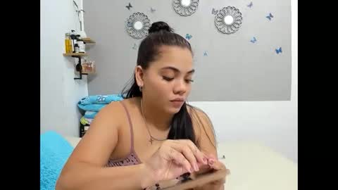 nay_and_aleja online show from September 16, 1:28 am