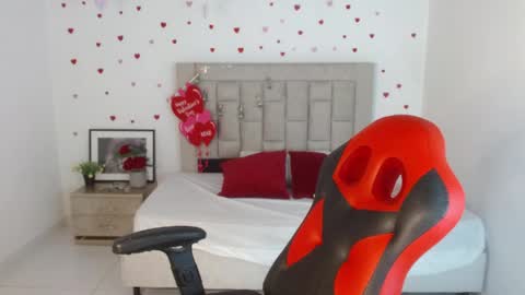 naya_fox1 online show from March 29, 5:24 pm