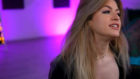 Naya online show from March 17, 8:23 pm