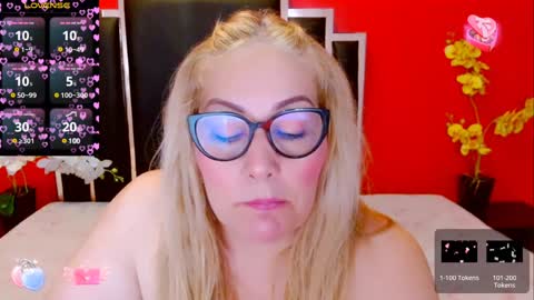 Lady Nayla online show from January 8, 6:52 pm