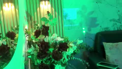 Snapshot of nayla_monroee chatting on December 2, 1:17 pm Nayla online show from December 2, 1:17 pm