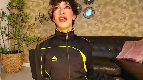 Nayla  online show from January 9, 8:21 pm