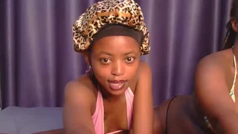 Snapshot of naylah18 chatting on October 3, 5:04 am Britney online show from October 3, 5:04 am