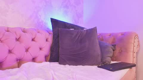 Juli  online show from January 17, 4:36 pm