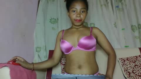 Snapshot of nayrah12 chatting on November 22, 7:24 pm nayrah12 online show from November 22, 7:24 pm