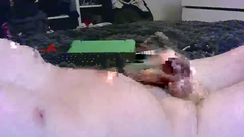 UK couple online show from December 31, 9:06 pm