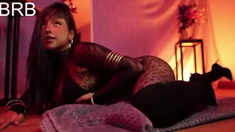 Snapshot of ne_fertari chatting on October 27, 11:25 am Nefertari online show from October 27, 11:25 am