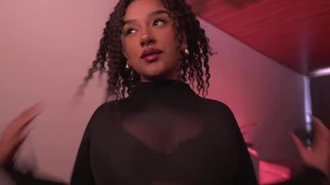 Nefertari online show from May 28, 1:08 pm