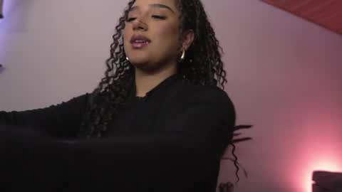Nefertari online show from June 1, 12:29 pm