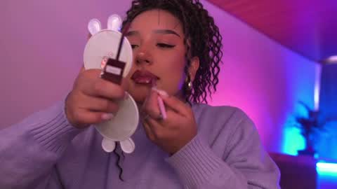 Nefertari online show from June 4, 1:39 pm