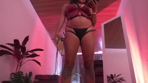 Nefertari online show from June 5, 2:56 pm