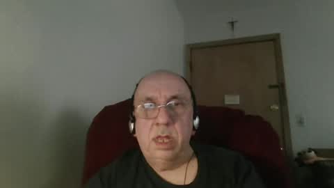 Tom online show from June 14, 9:39 pm