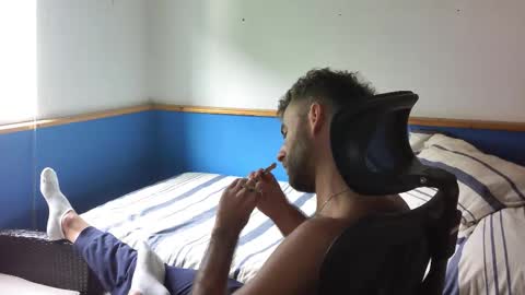 Snapshot of needweedalot chatting on March 19, 1:15 pm G as the point online show from March 19, 1:15 pm