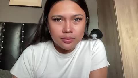 Snapshot of needyou_xxx chatting on February 6, 11:41 pm karla online show from February 6, 11:41 pm