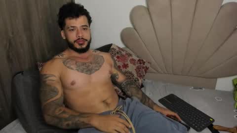 Nei turn green online show from October 16, 12:44 am