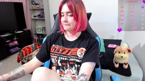 Snapshot of neeko_lol_ chatting on September 30, 10:15 pm Geek Nicole im Neeko UwU online show from September 30, 10:15 pm