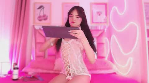 nefera_nox online show from December 18, 3:45 am