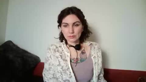 nefertiti_queen online show from January 31, 9:35 pm