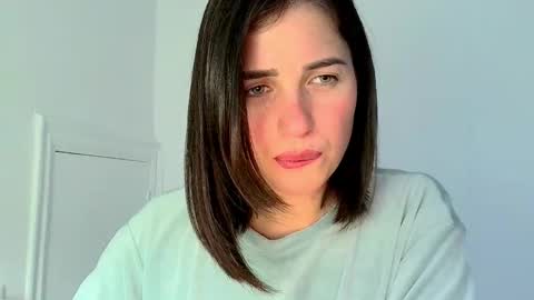 Neferutt online show from November 6, 4:19 pm