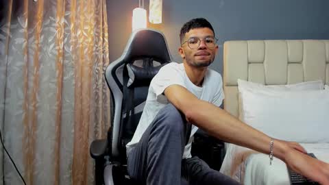 Fernando Negreteth online show from November 21, 7:45 pm