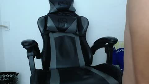 Snapshot of neitan___ chatting on June 19, 1:21 am neitan___ online show from June 19, 1:21 am